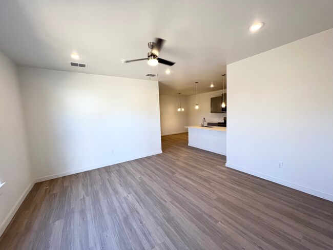 Foto del edificio - 5525 Itasca St