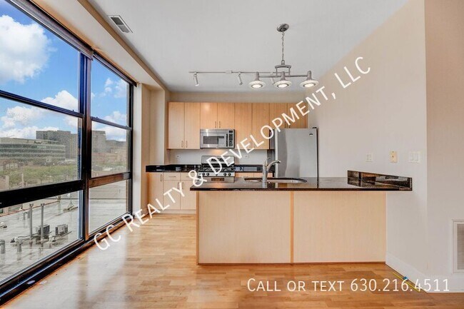 Foto del edificio - 1260 W Washington Blvd