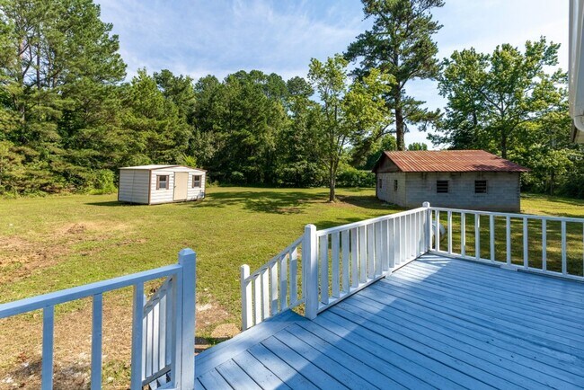 Foto del edificio - Stylish, Spacious & Updated! Don’t Miss Th...