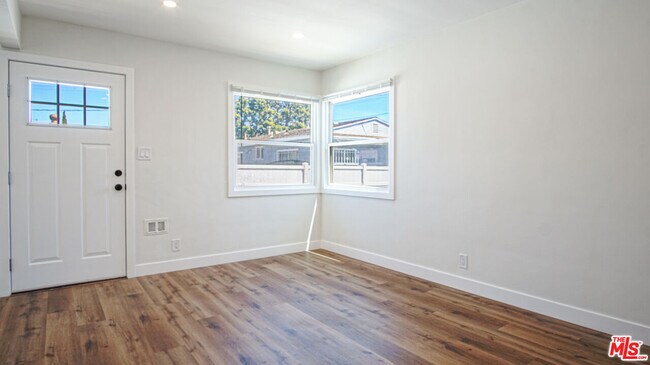 Building Photo - 4525 W Broadway