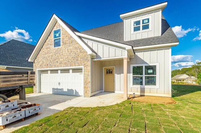 Foto del edificio - 5085 Oop Rd