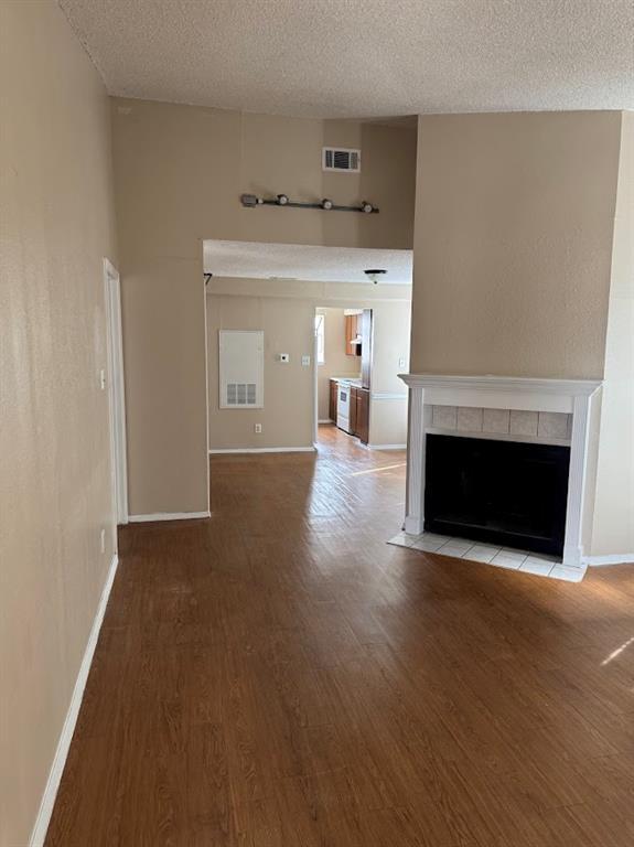 Building Photo - 1903 West Loop