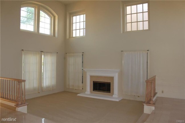 Building Photo - 4 br, 5 bath House - 9341 Darrow Dr