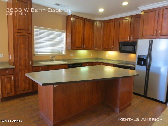 Building Photo - Nice Custom Home w/ 3 Master Suites!