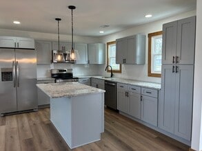 Building Photo - 205 KY-213