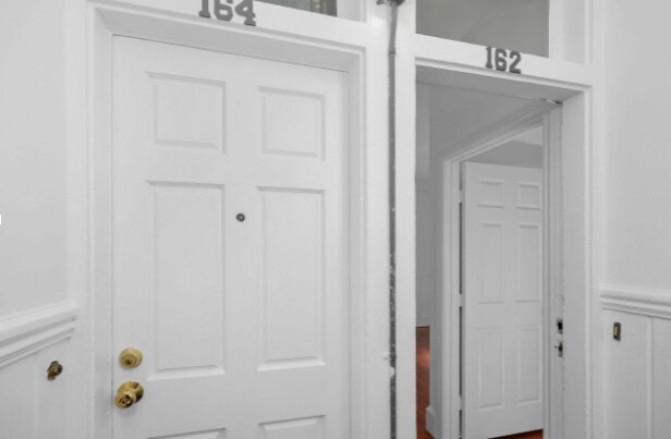 Exterior Entrance - 164 Langton St