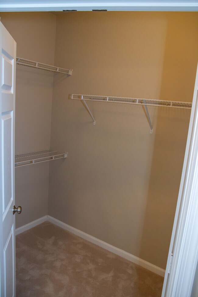 Building Photo - 12949 Centre Park Cir