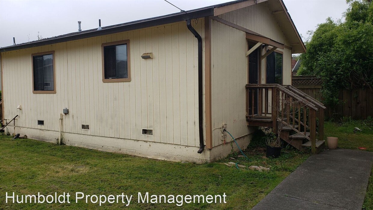Building Photo - 1151 Madrone Way