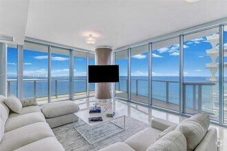 Building Photo - 17001 Collins Ave