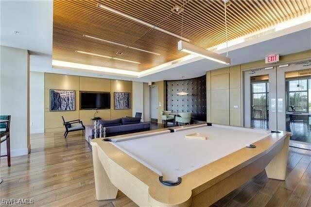 Foto del edificio - 3000 Oasis Grand Blvd