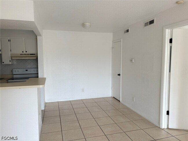 Foto del edificio - 2855 Winkler Ave
