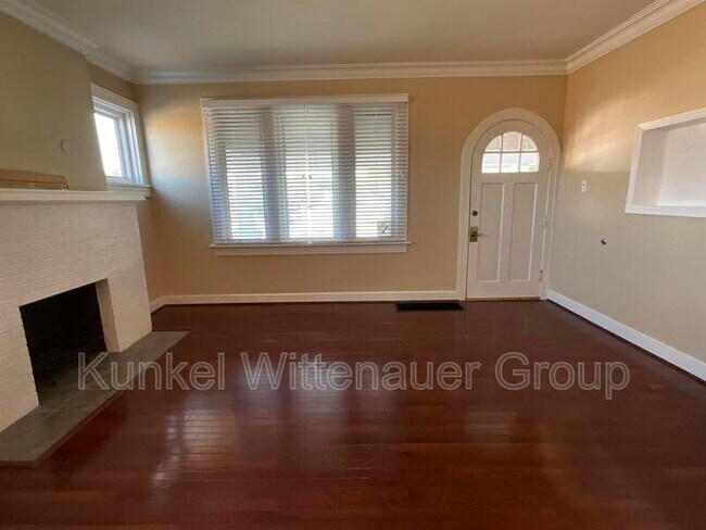 Foto del edificio - 6318 W Main St