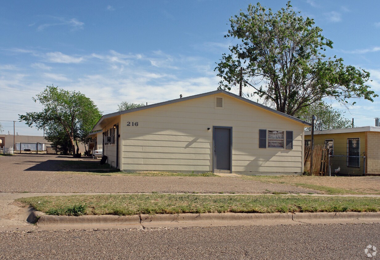 Building Photo - 216 37th St