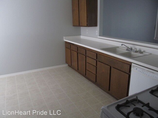 Building Photo - 3 br, 2.5 bath House - 5593 Vista Del Rio
