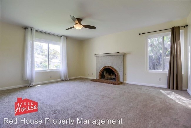 Building Photo - 3 br, 2 bath House - 156 Village Green Road