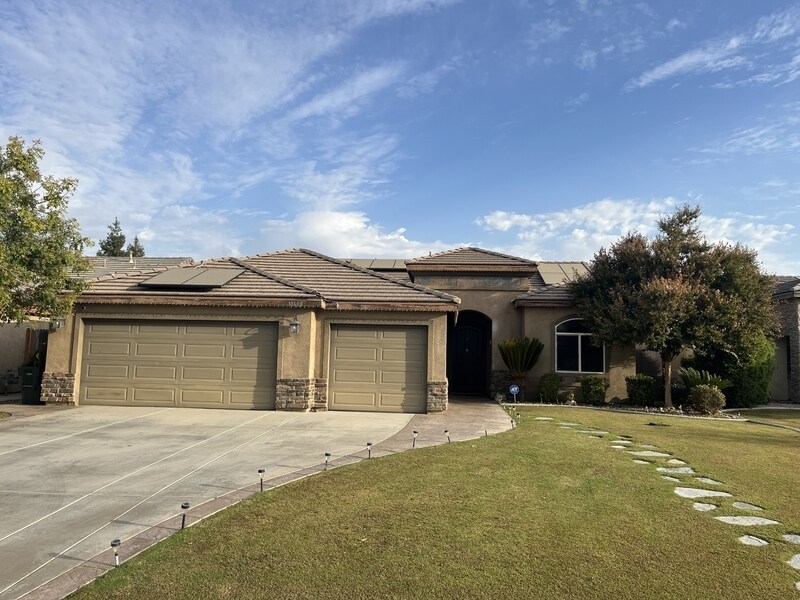 Primary Photo - 10608 Montemar Dr