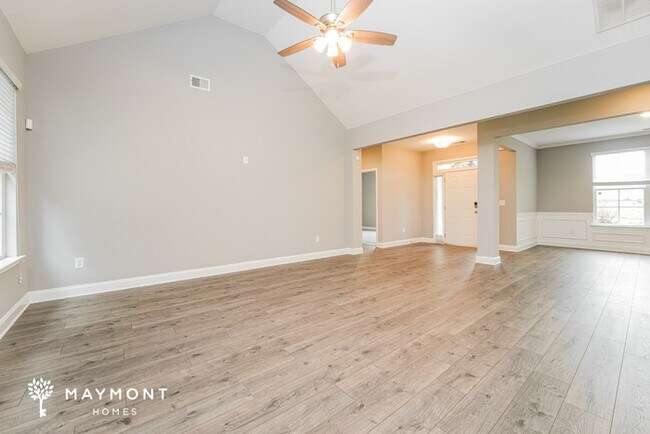Building Photo - 30 Meadowbrook Ct