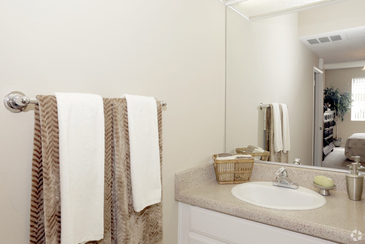The Enclave Apartments In Paramount Ca Westside Als