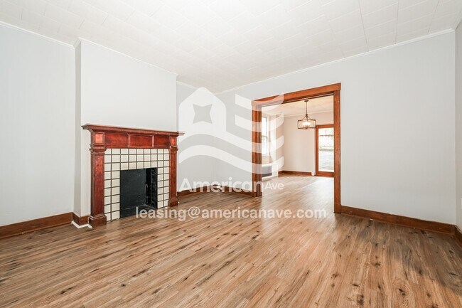 Foto del edificio - 3013 Pyramid Ave