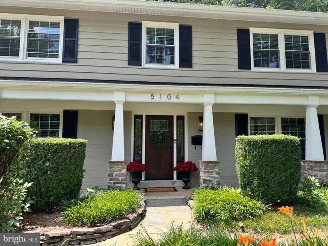 Foto del edificio - 5104 Southampton Dr