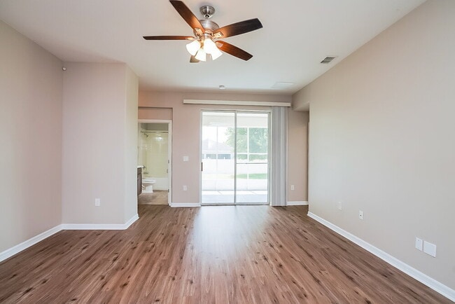 Building Photo - 5736 Coquyt Dr
