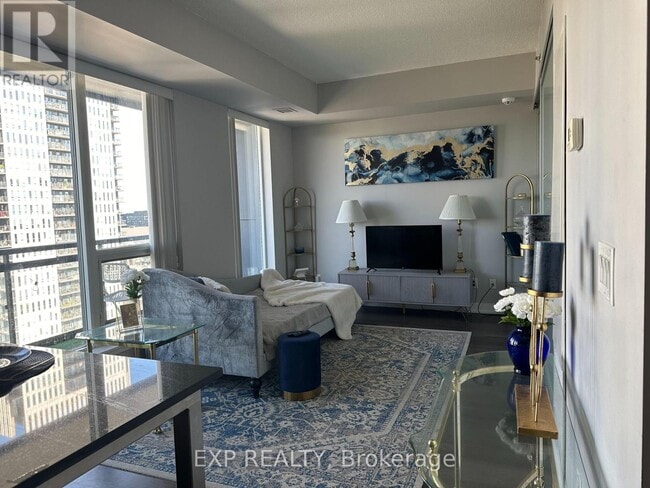 Building Photo - 225 Sackville St