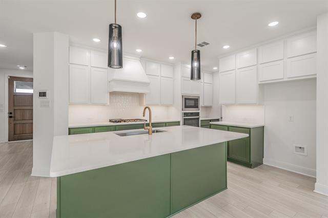 Foto del edificio - 13361 Hedgebrook Pl