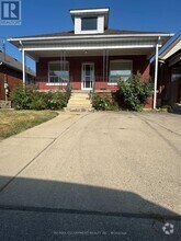 Building Photo - 276 Balmoral Ave N