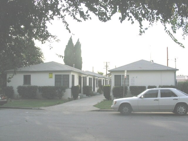 Building Photo - 1613 S Gladys Ave