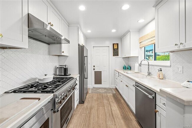 Foto del edificio - 950 Marvista Ave