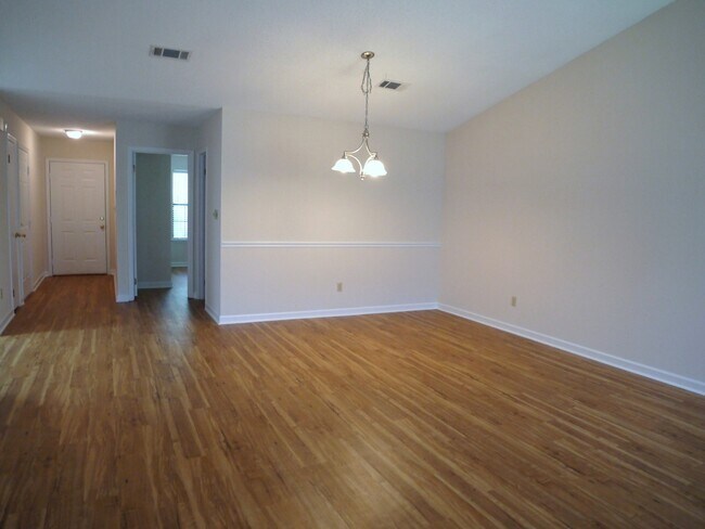 Dining room off kitchen - 815 Ashlyn Forest Dr