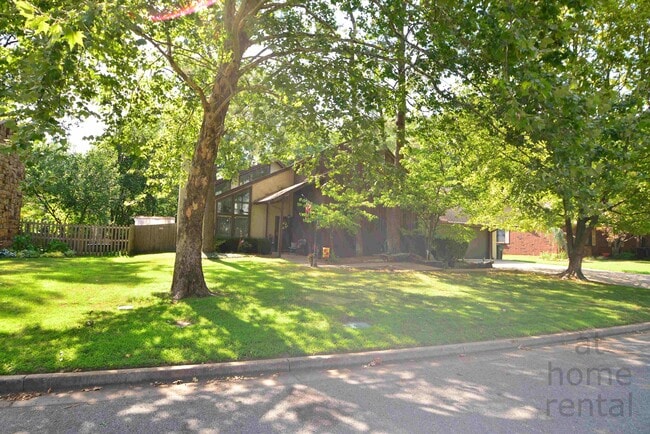 Building Photo - 8316 S Pittsburg Ave