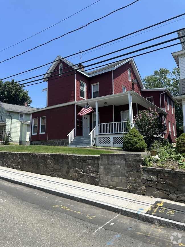 Building Photo - 18 Osborne Ave