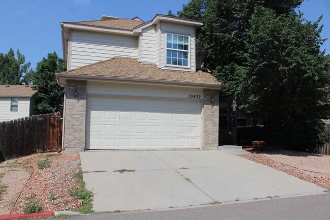 Foto del edificio - Arvada Home near Standley Lake with 4 BR/4 BA!