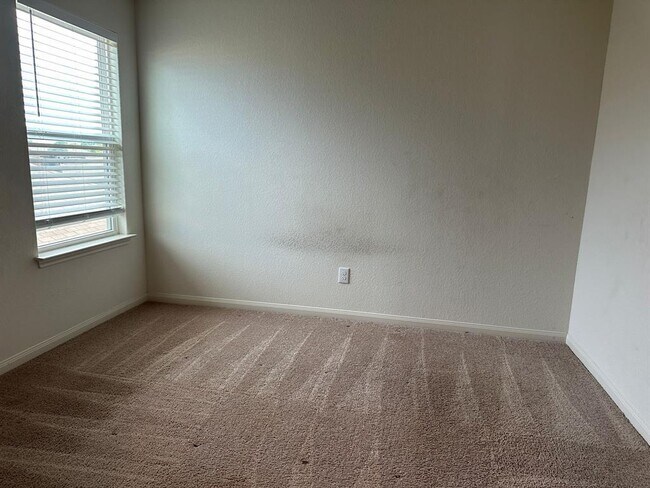 Foto del edificio - 225 Allington Cir