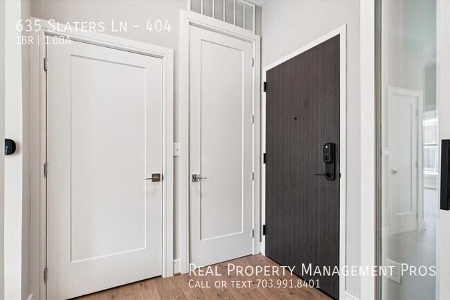 Photo - 635 Slaters Ln Apartment