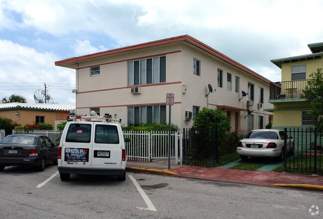 Foto del edificio - 926 79th Ter
