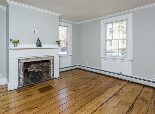 Foto del edificio - 120 Brackett St