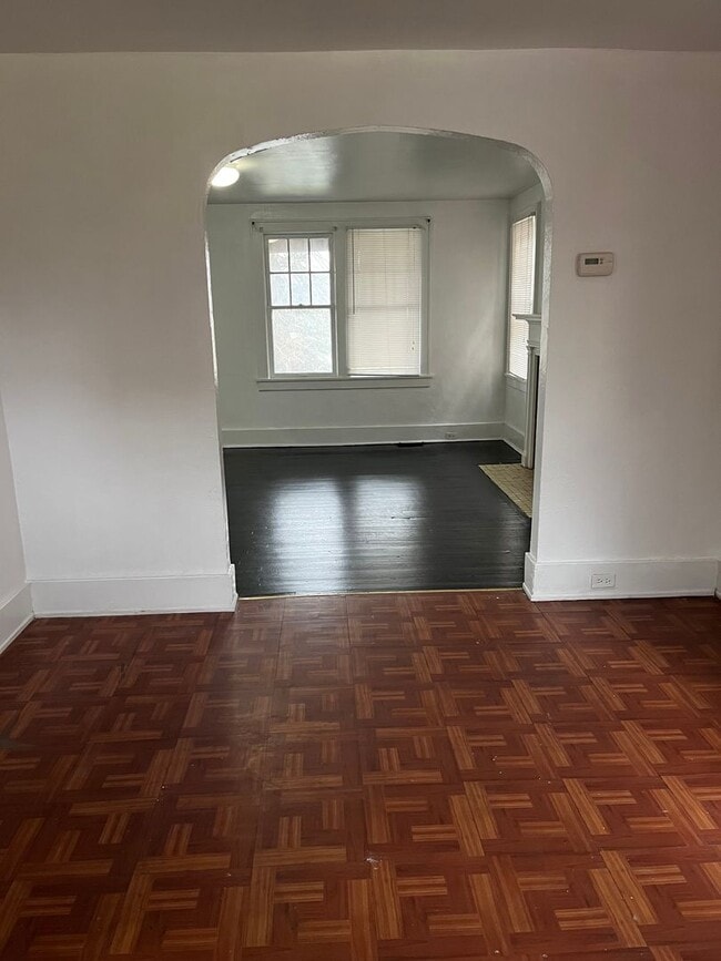 Building Photo - Three Bedroom - Two Bath House