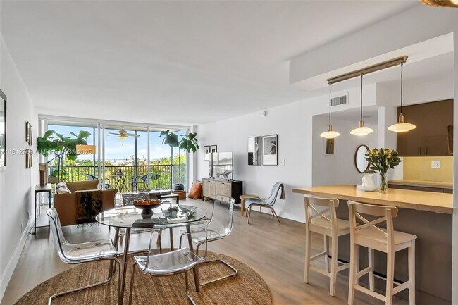 Building Photo - 150 Ocean Lane Dr