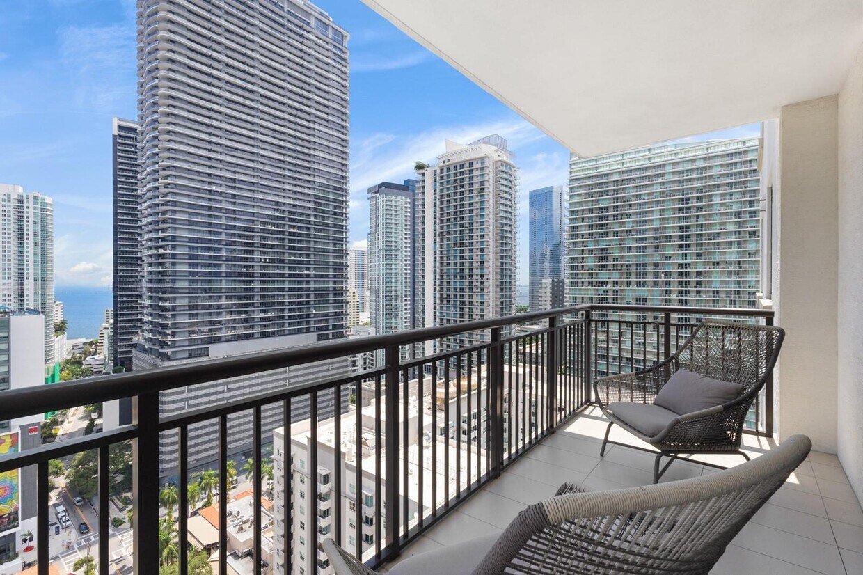 Foto principal - 999 SW 1st Ave