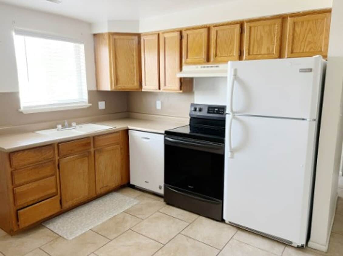 Primary Photo - 2 Bed / 1 Bath Apartment in Provo!