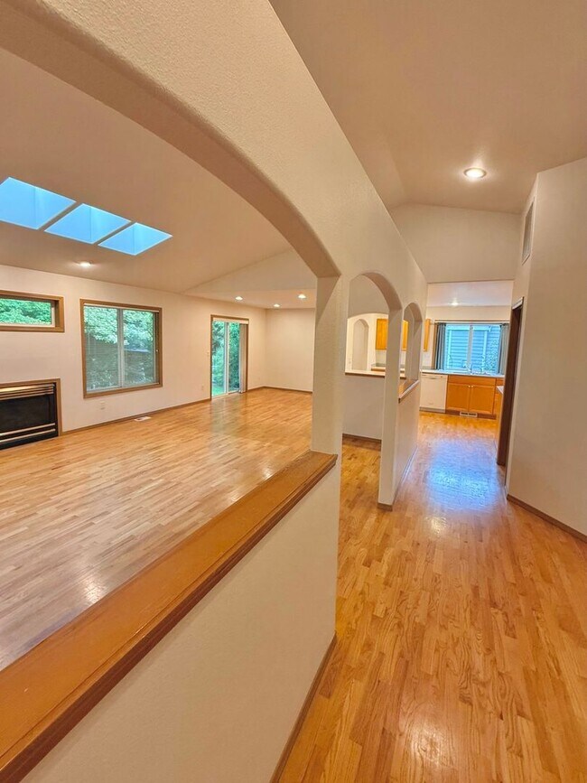 Building Photo - Spacious 3-Bedroom Home — Located in Desir...
