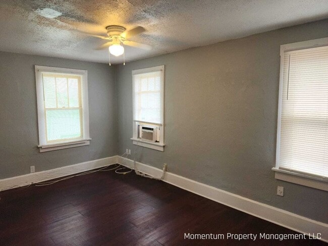 Building Photo - Cozy 2 Bedroom - Move in by May 15th GET JUNE'S RENT FREE! APPLY FOR FREE TODAY!!