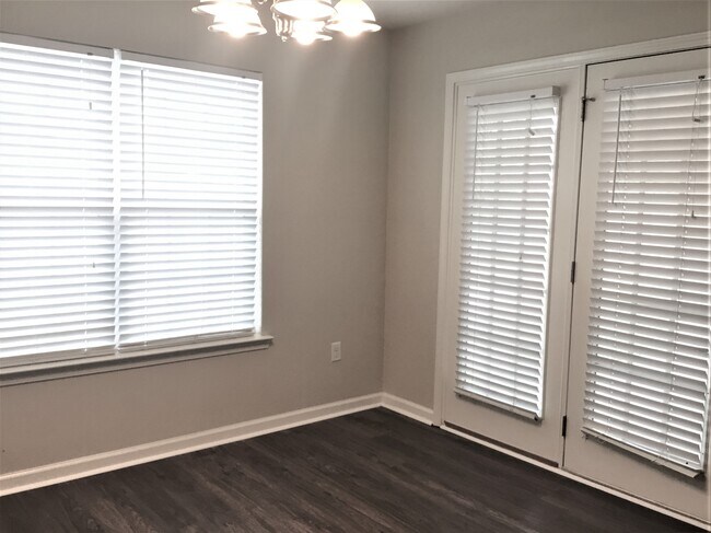 Building Photo - 107 Fontenot Dr