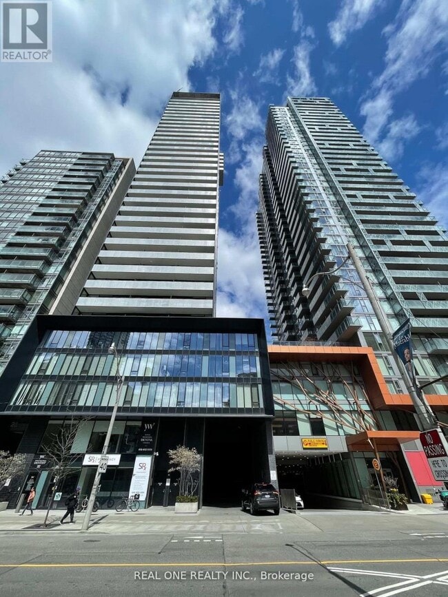 Building Photo - 28 Wellesley St E