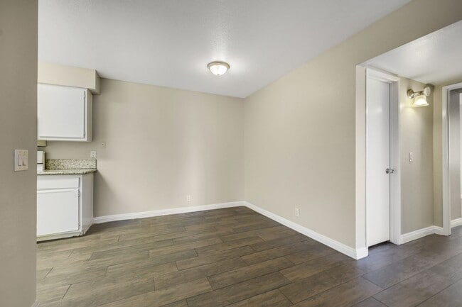 Building Photo - 3 bedroom condo on Desert Shores gated com...