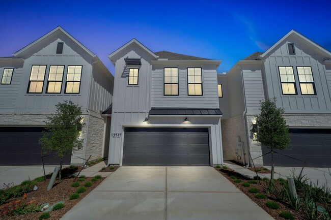 Foto del edificio - Beautiful New Construction Townhome!
