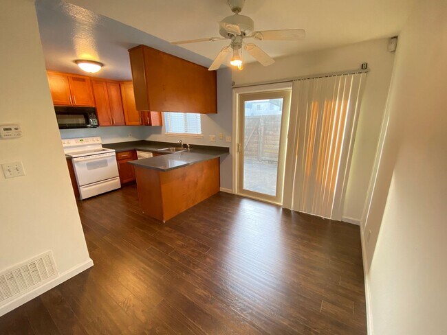 Foto del edificio - 2 Bed 1.5 Bath Condo In Concord (Northwoods)