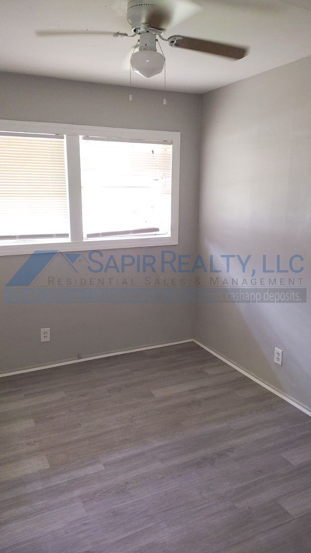 Building Photo - Charming 3-Bedroom Home - Move in by 12/31...